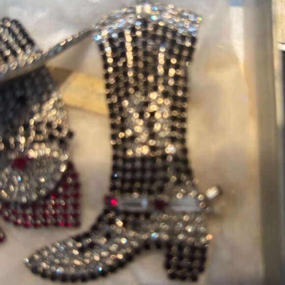 Butler Wilson Rhinestone Cowboy and Boot pins - Picture 4 of 4